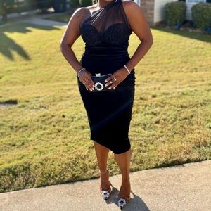 Perfect One Shoulder Velvet bottom Formal Dress ✨